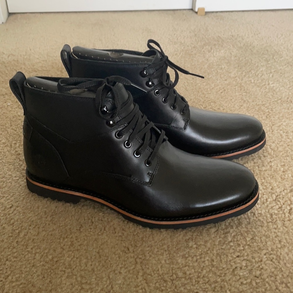 TIMBERLAND waterproof chukka